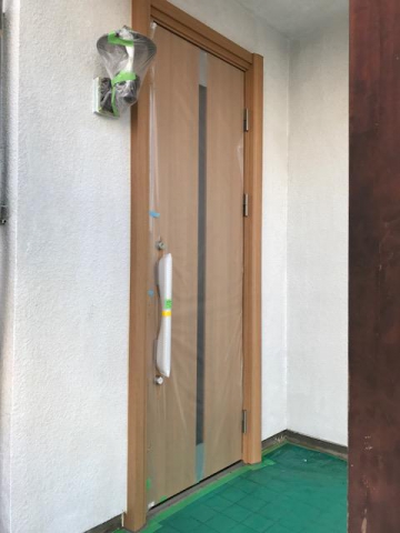玄関ドアをかんたんドアリモへ交換工事しました！